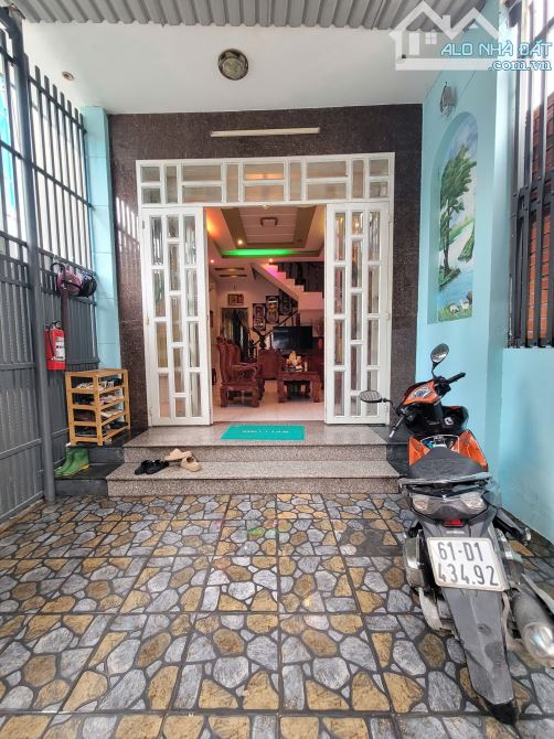 Bán nhà 1 trệt 1 lầu 4 phòng trọ phía sau gần đường Nguyễn Du Tp.Dĩ An chỉ 6ty500 TL M7403 - 1