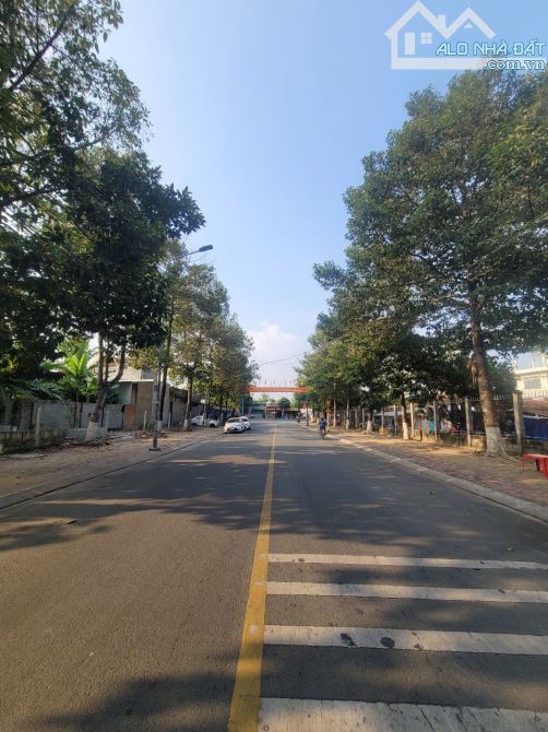 nhà MT kinh doanh 72m2 trệt lầu 8ty8 TL, MT đường Nguyễn Trung Trực, p.Tân Đông Hiệp - 12