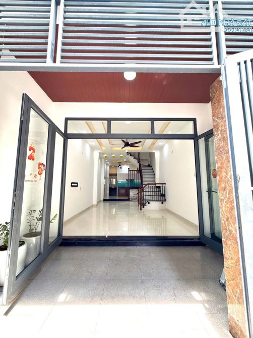 Nhà 3 tầng kiên cố – 408/26/10 Hoàng Diệu - 12