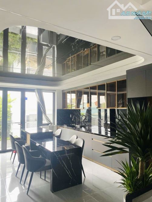 Nhà khu phân lô cao tầng -Xe hơi Đậu cửa - 6.5m x 16m - 4 tầng - An Phú Đông - Giá 7.5 tỷ - 13