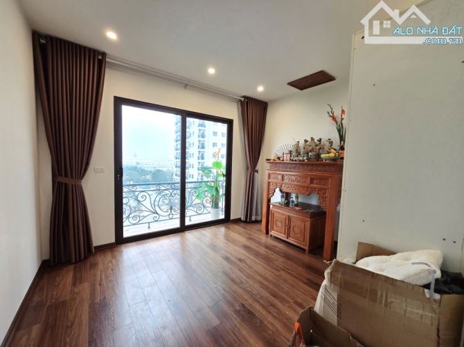 Bán nhà 6 tầng, thang máy, ô tô vào nhà tại Long Biên - 45m2/ 14.4 tỷ, gần Trường Quốc tế - 13