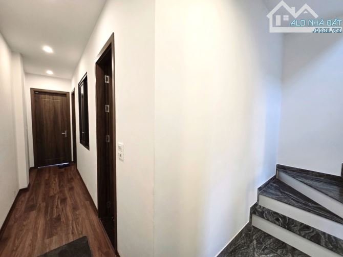 Bán nhà 6 tầng, thang máy, ô tô vào nhà tại Long Biên - 45m2/ 14.4 tỷ, gần Trường Quốc tế - 15