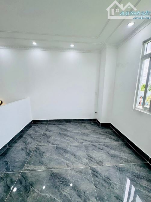 BÁN NHÀ 4 TẦNG, MẶT TIỀN NGUYỄN VĂN TRỖI (full nội thất) - Sau lưng KÝ TÚC XÁ ĐẠI HỌC CT - 15