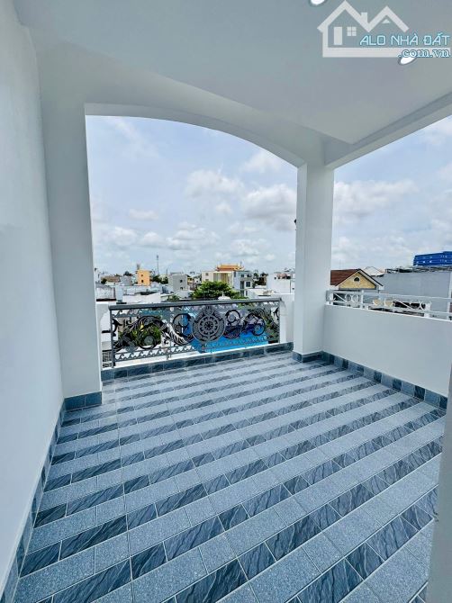 BÁN NHÀ 4 TẦNG, MẶT TIỀN NGUYỄN VĂN TRỖI (full nội thất) - Sau lưng KÝ TÚC XÁ ĐẠI HỌC CT - 17