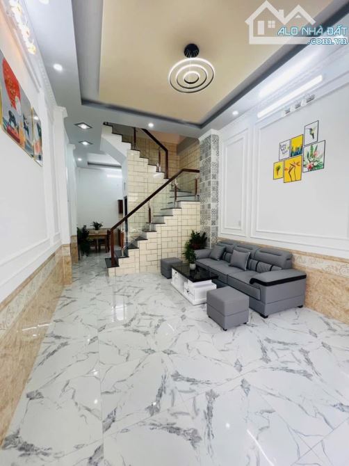 Nhà 2 lầu mới lộ 10m hướng Đông Nam giá 3 tỷ 950tr (thương lượng) - 2