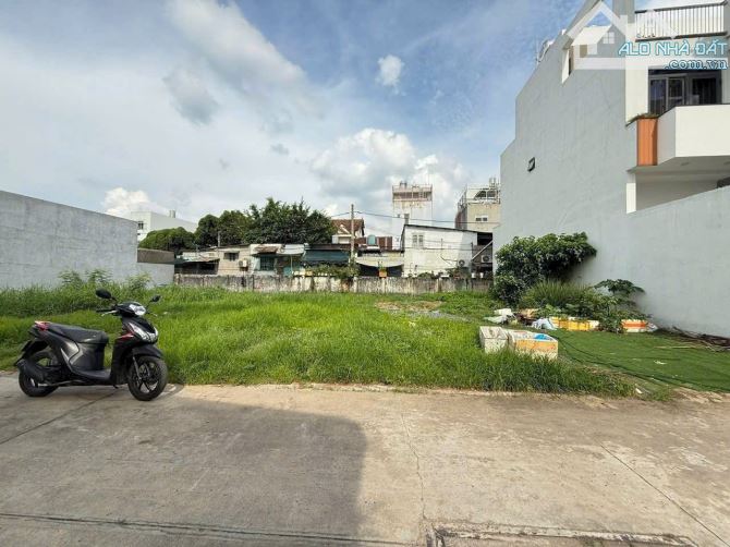 Bán đất Thạnh Lộc 17 gần Ngã Tư Ga đường 7m thông - 2