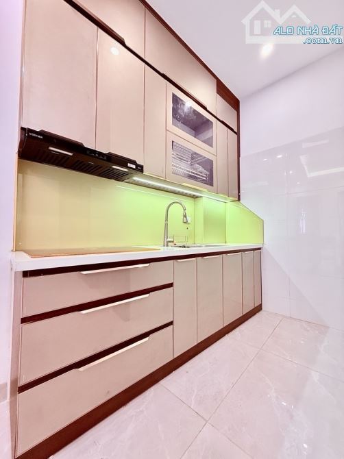 Bán nhà Lĩnh Nam. Thang máy - full nội thất. Vị trí đẹp - Ô tô tránh 1 nhà. - 2
