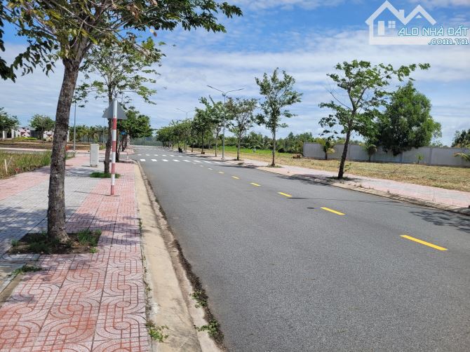 Bán đất đẹp 2mt đường nhựa, Sổ hồng riêng (8x18), 2ty95 Hựu Thạnh, Đức Hòa, Long An - 2