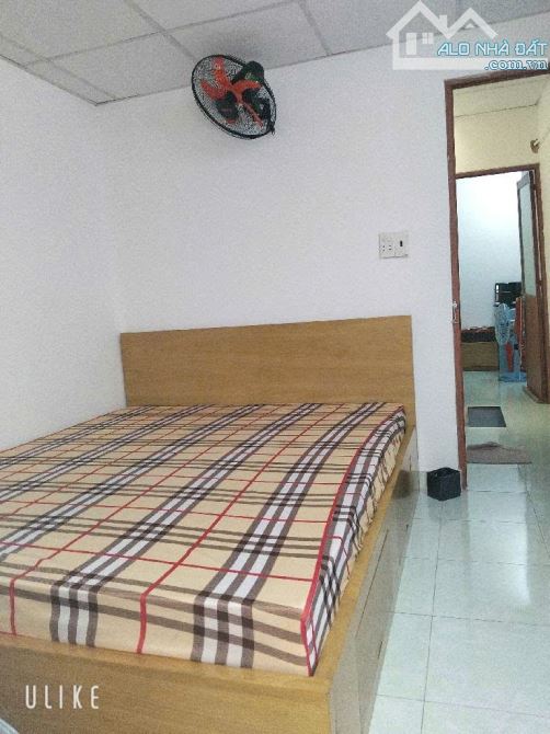 TRUNG TÂM Q 1 , 2 TẦNG BTCT NỞ HẬU NHẸ, CÁCH HXH 5 BƯỚC CHÂN , CÁCH MT 20M NHỈNH 4T - 2