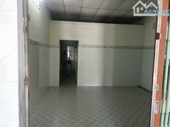 Bán đất tặng căn nhà cấp 4 ngay tại Bà Điểm, Hóc Môn 830 triệu thương lượng - 2