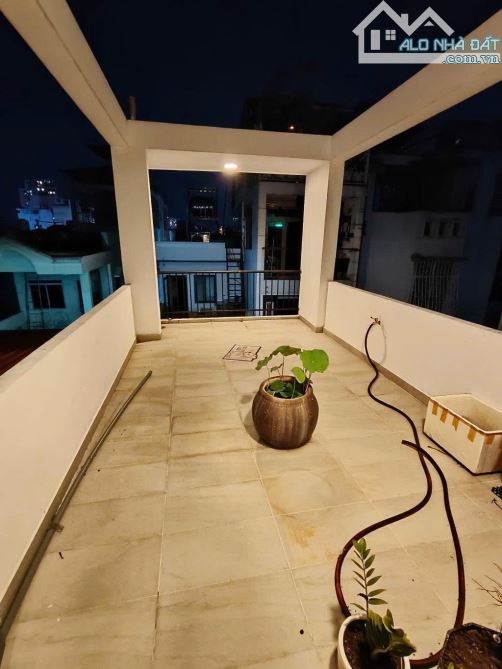 Bán CHDV Đường Trần Khánh Dư Quận 1.KC:5 Tầng.Giá 9 tỷ - 2