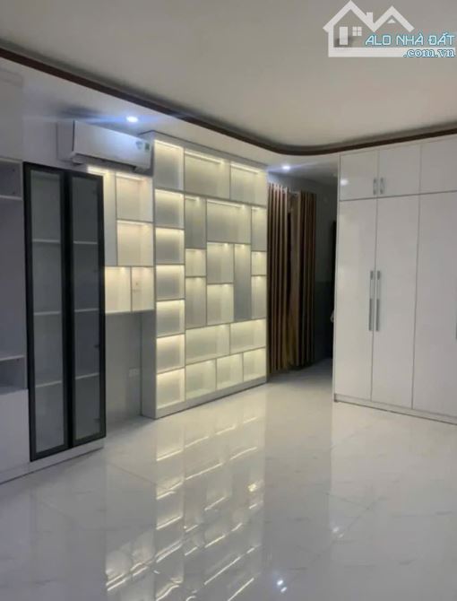 Nhà 4 tầng kiệt oto Trưng Nữ Vương . Dòng tiền 14tr/tháng . Giá : 5tỷ2 thương lượng - 2