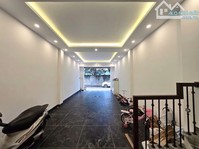 Bán nhà 6 tầng, thang máy, ô tô vào nhà tại Long Biên - 45m2/ 14.4 tỷ, gần Trường Quốc tế - 2
