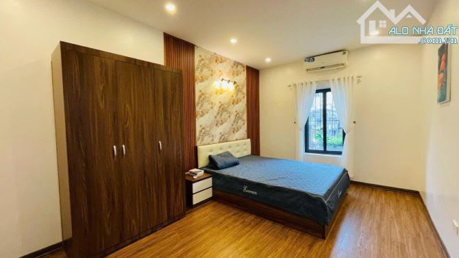 BÁN CĂN HỘ TT QUÂN ĐỘI - 120 HOÀNG QUỐC VIỆT - DT: 31/100M2, 3 NGỦ 2WC - 4.59 TỶ - 2
