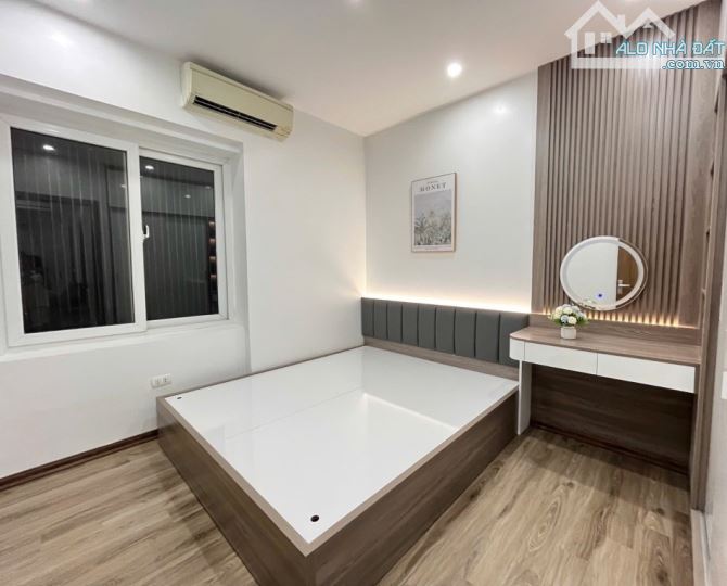 BÁN CHCC KV ĐỊNH CÔNG💥CĂN GÓC - 70M -3PN – FULL NỘI THẤT, CHỈ VIỆC XÁCH VALI VÀO Ở - 2