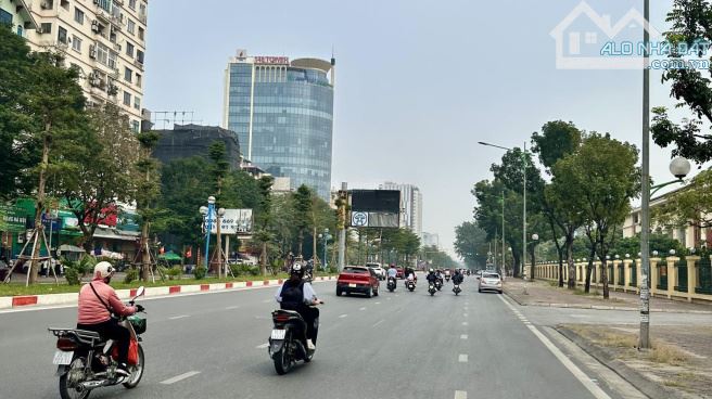 Bán nhà 2 mặt tiền đường Hoàng Quốc Việt, khu Vạn Phát Hưng, Q7 - 2