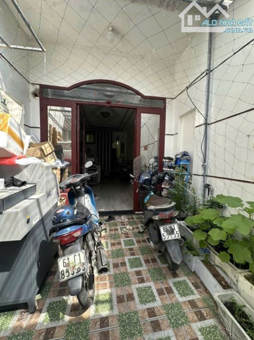 Nhà Mặt tiền Vuông 2 tầng, Đường Ôtô né, 95m2 – Trung Mỹ Tây 3 Q12 - 2