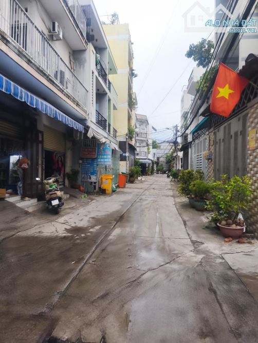 Nhà 3 tầng đẹp-DTSD 63m2-Hẻm5m- mã lò-bình trị đông a-bình tân 2.5 tỷ TL - 2