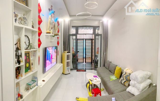 Bán nhà đẹp 2 lầu gần MT Phạm Thế Hiển Phường 4 Quận 8 - 2