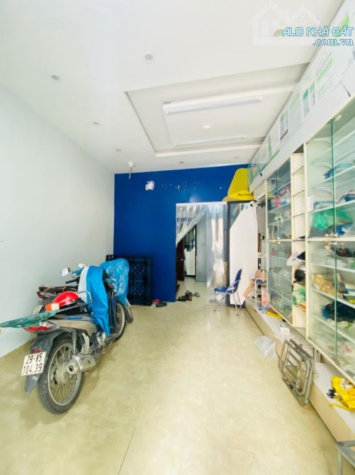Bán nhà Ô tô Tránh Ngõ 11 Khuất Duy Tiến 51m/ 5Tầng/ MT 4.2m 25 Tỷ, Dân trí cao - 2