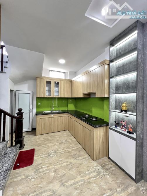 BÁN NHÀ VĂN MIẾU ĐỐNG ĐA 44m 5T Mt 4m GIÁ 9.5 TỶ NGÕ THÔNG 2 THOÁNG KINH DOANH. - 2
