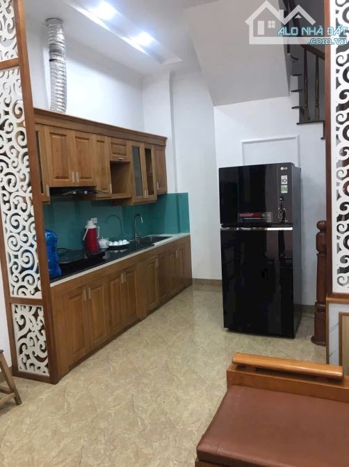 BÁN NHÀ PHỐ THẠCH BÀN LONG BIÊN NHỈNH 5 TỶ 35m 5 TẦNG MT 4m Ô TÔ KINH DOANH GẦN AEON - 2