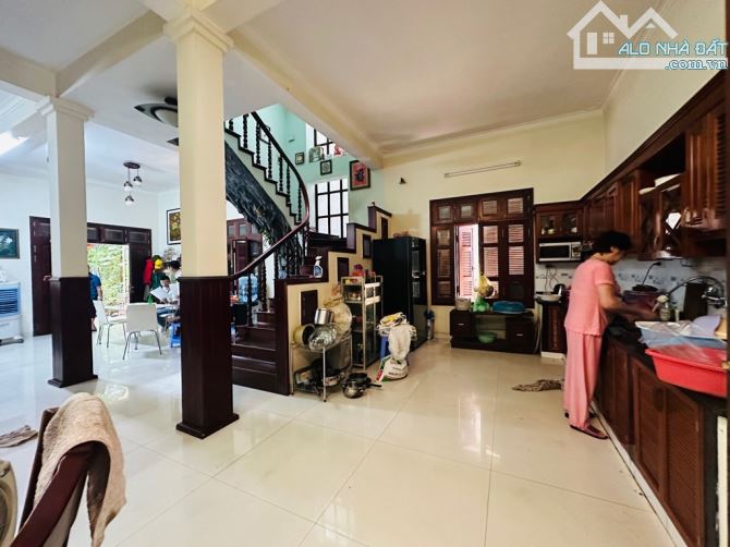 🏡 Bán nhà phố Nguyễn Ngọc Vũ – ngõ thoáng, không gian rộng rãi – 360m² – 87.8 tỷ - 2