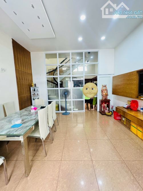CHDV ngay Hà Đô, Quận 10, DT: 5.3x15.7, nở hậu 6.1m, 4 tầng, 15p, HĐT45triệu, Giá 16tỷ - 2