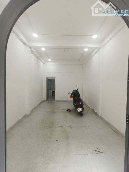 Nhà hẻm xe hơi 1 xẹt Nguyễn Tiểu La, 3.8x10, 2 lầu 2pn 2wc 13tr - 2