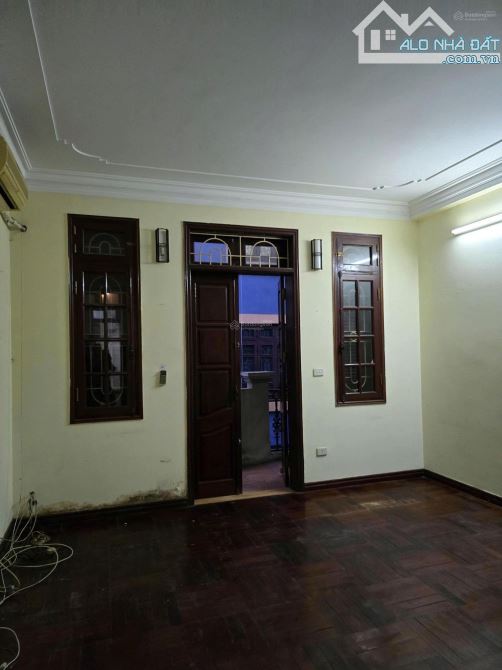 Cho thuê nhà ngõ Văn Cao 70m2 x 4 tầng MT4m giá 20tr/tháng - 2