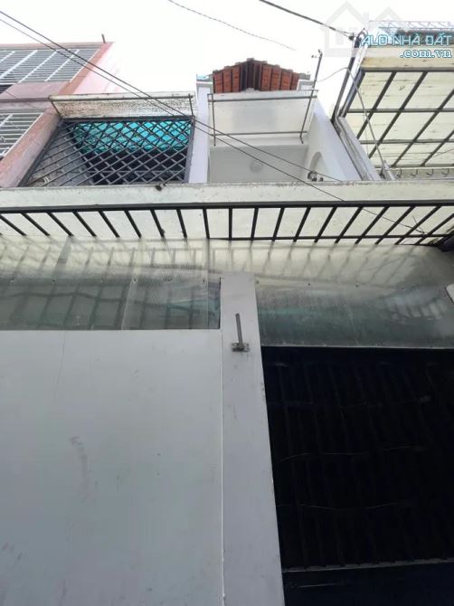 Nhà đẹp 4PN Dương Bá Trạc, 3 tầng, 40m2, cách vài căn ra hxh - 2