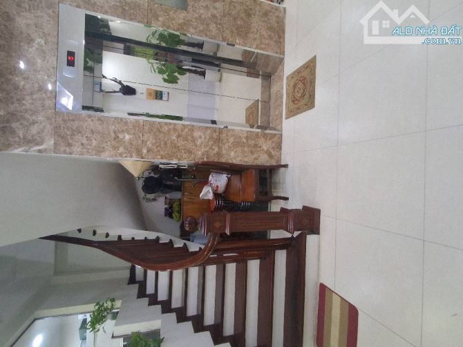 VĂN KHÊ - NHÀ ĐẸP LONG LANH - VỈA HÈ - KINH DOANH - THANG MÁY - TIỆN ÍCH BẠT NGÀN. 83M2. - 2