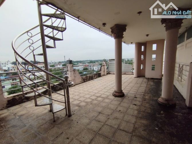 Cho thuê nguyên căn nhà mặt tiền đường Nguyễn Ái Quốc, Quốc lộ 1K - 2