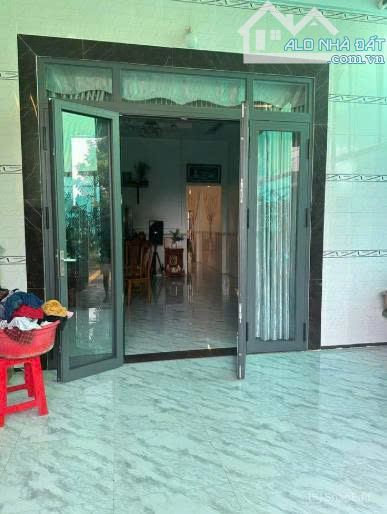 Chồng ngoại tình vợ bán nhà gấp để về quê ngoại, nhà ở Bà Điểm- Hóc Môn. DT 84m2, Giá 810 - 2