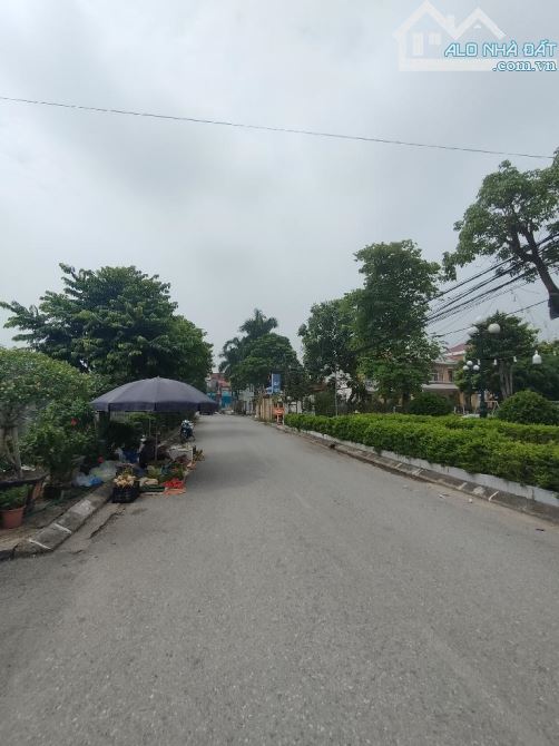 Bán Gấp 98m MT 6,4m Thôn Đại- Phụng Công Cây Cảnh- Ráp Ecopark - Phát Triển từng ngày - 2