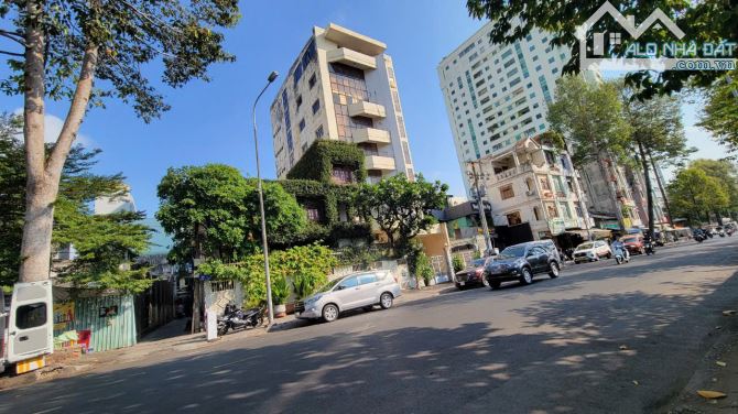 Bán nhà góc 2MT 14 Bis Nguyễn Đình Chiểu Q.1 DT 14x25 CN366m 545tr/m2 - 2