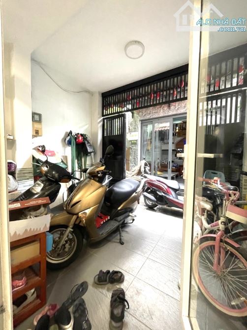 NHÀ ĐẸP GIÁ RẺ- TRUNG TÂM TÂN SƠN NHÌ- TÂN PHÚ- DT 63M2 NỞ HẬU TÀI LỘC- 2 TẦNG - 2