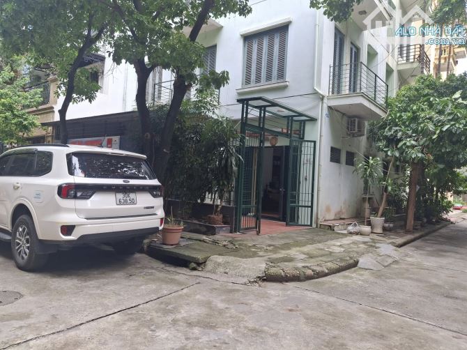 Sổ đỏ 72 M, XÂY 5 TẦNG, MẶT TIỀN 9M, Giá bán 35 TỶ NHÀ PHÂN LÔ, LÔ GÓC VĨNH PHÚC, BA ĐÌNH - 2
