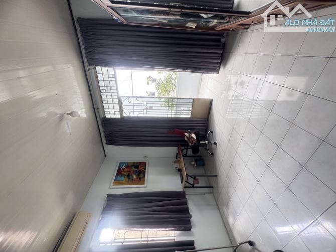 BÁN GẤP Nhà DIỆN TÍCH KHỦNG THÂN VĂN CHUNG, 136m2, 9x15, 3 Tầng, giá 12 tỷ hơn. - 2