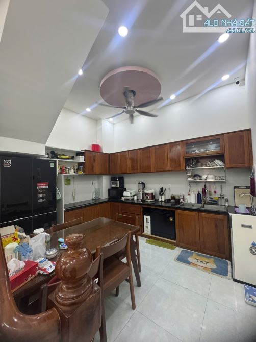 Giảm 350tr còn 4 tỷ- Bán nhà 3 tầng hẻm ô tô gần chợ Đồng Nai- Nha Trang - 2