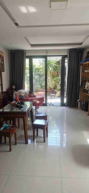 BÁN ĐẤT TẶNG 2 CĂN NHÀ 2 VÀ 3 TẦNG RỘNG THÊNH THANG - ĐỊA CHỈ VÀNG TRÊN ĐƯỜNG NÚI THÀNH - 2