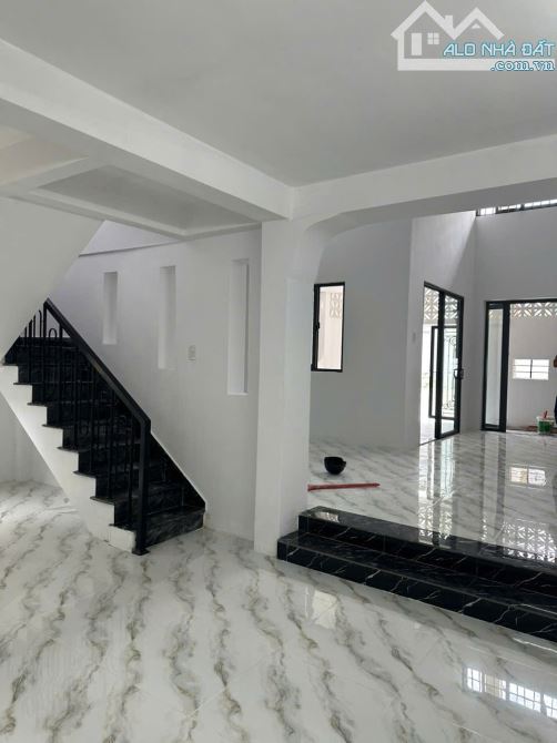 BÁN NHÀ HẺM 4M CÁCH LÊ HỒNG PHONG 130M -PHƯỚC HẢI CĂN GÓC.DT 94,65M NGAG 5,55M - 2