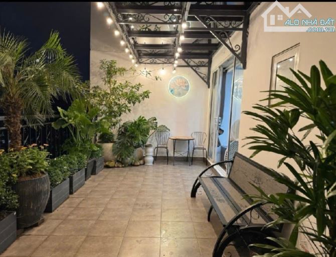 Bán căn hộ chung cư ( sân vườn 40 m2 như nhà thổ cư ) Minh Khai - DT 100 m2 x 3 PN - 2