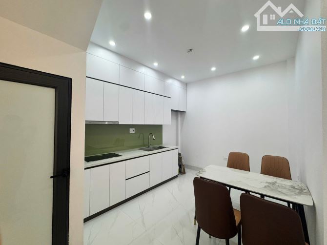 BÁN NHÀ TRUNG TÂM BẮC TỪ LIÊM - 35 M2 5 TẦNG - Ô TÔ ĐỖ CỬA - LÔ GÓC THOÁNG MÁT - 2