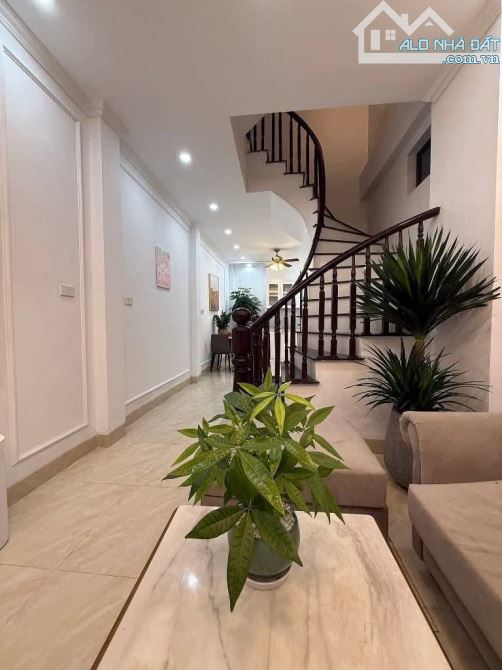 chủ cần bán nhà 47m,5t tại Quang Trung,Hà Đông,nhà lô góc chỉ 8t - 2
