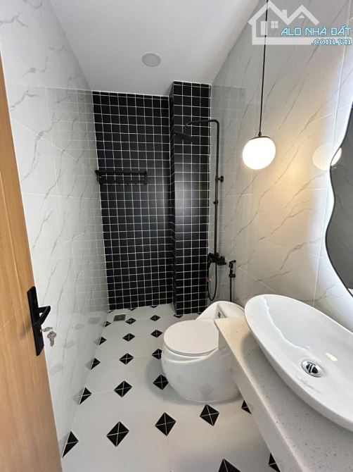Bán nhà HXH Trần Hưng Đạo - Quận 1, DT:4*15m, 3 tầng, Sát Q1 giá chỉ hơn 13 tỷ - 2