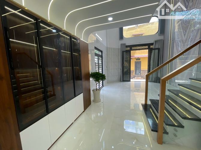 Bạn đã từng thấy căn nhà DT 70m2.Lô góc nào 2 mặt hẻm ô tô, 5 tầng giá tốt thế này chưa? - 2