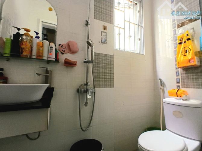 Nhà Hẻm 4M Thông Tứa Tung Nguyễn Tri Phương - Nhà 5 Tầng Giá 7T5 Còn TL - 2