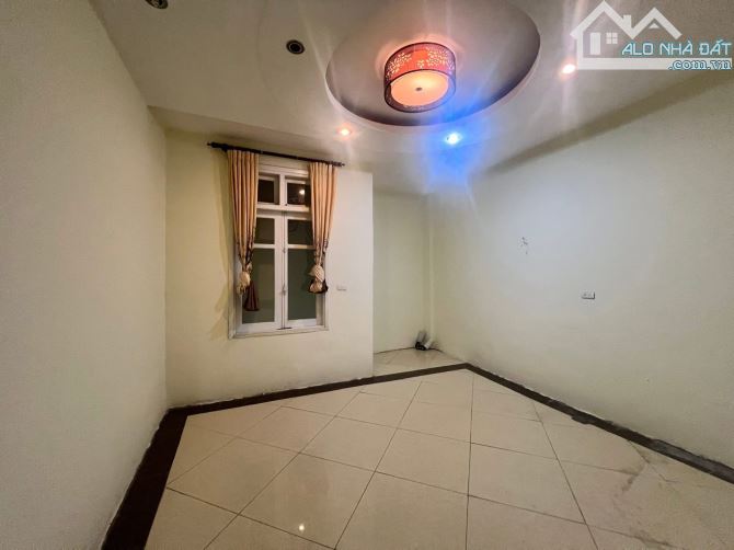 Linh Quang, 55m, 6ngủ, Ô tô tránh, Kinh doanh tốt, Sổ vuông nở hậu, Nhà đẹp ở ngay, Giá rẻ - 2