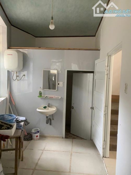 Cần bán gấp Nhà Cấp 4 Hẻm xe máy giá siêu hời để đầu tư - 2